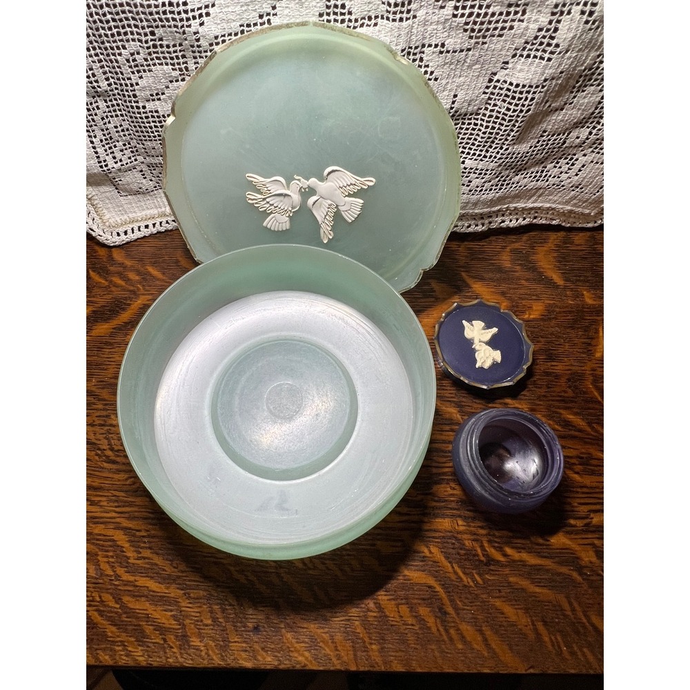 VTG Avon Dove Vanity Jar Set Moonwind Powder Rapture Cream Sachet Frosted Glass - Picture 4 of 7